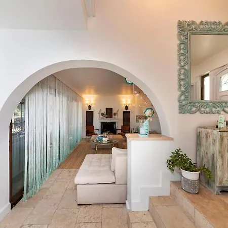 Villa Mansion In Riviera