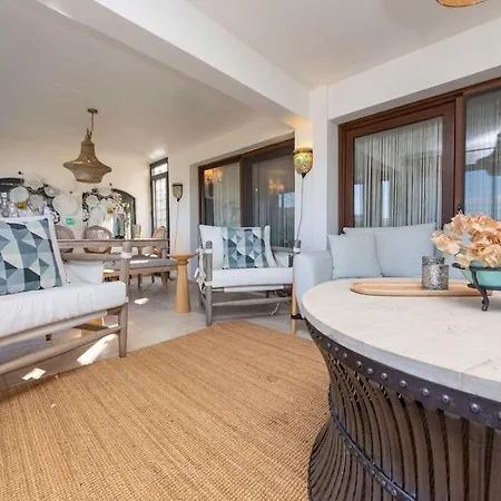 Villa Mansion In Riviera Bodrum